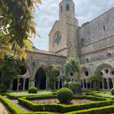 לינה וארוחת בוקר Abitarela - - סיג'אן