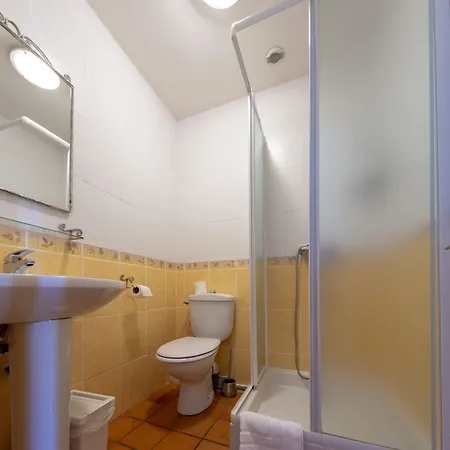 לינה וארוחת בוקר Abitarela - -